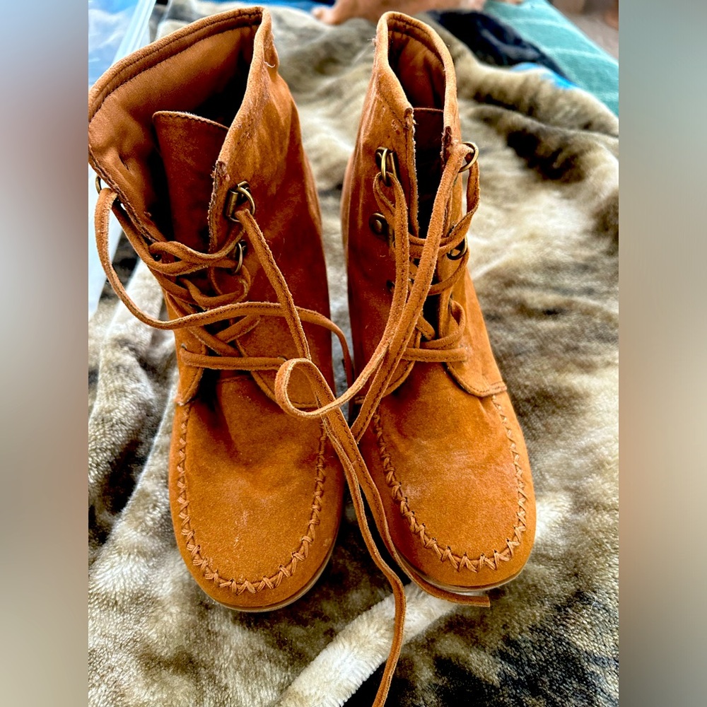 Woman’s size 6 great condition